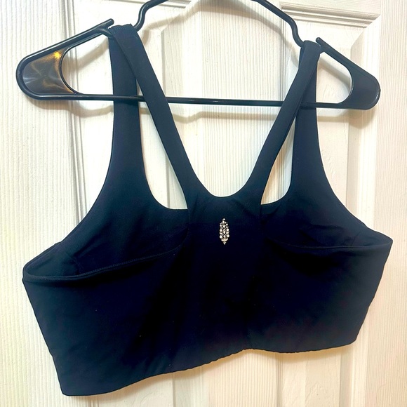 Free People Movement Women's Black Sports Bra, XL - Picture 1 of 3
